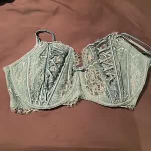 Victoria’s Secret turquoise 38DDD Bra
